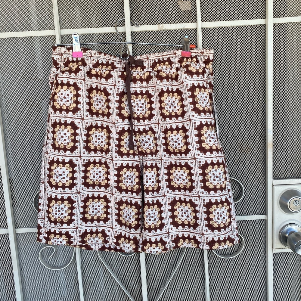 Brown and White Patterned textured men shorts draw string new with tags